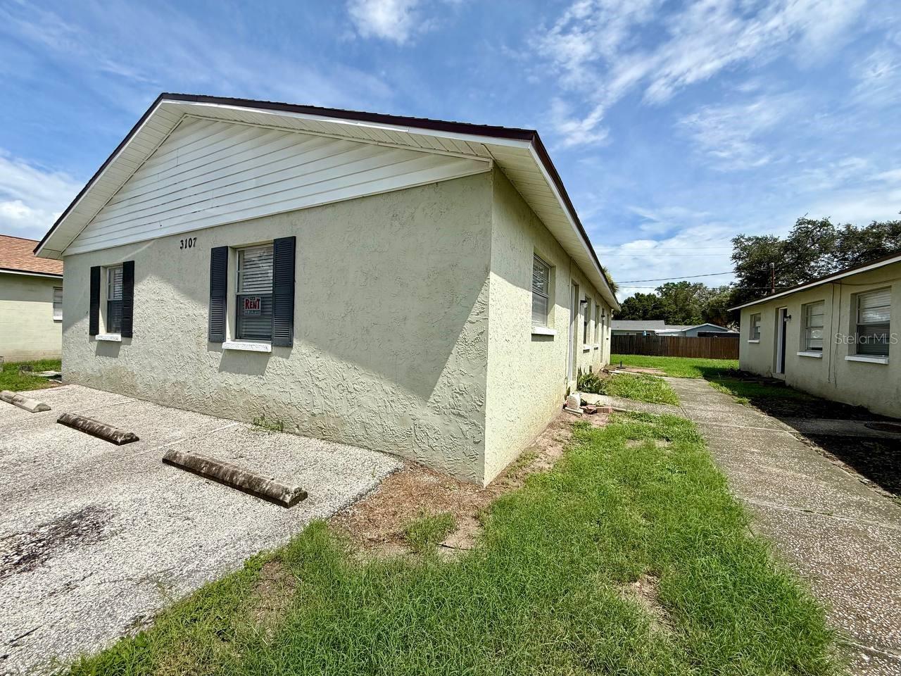 3107 W Marcum St #A photo 1
