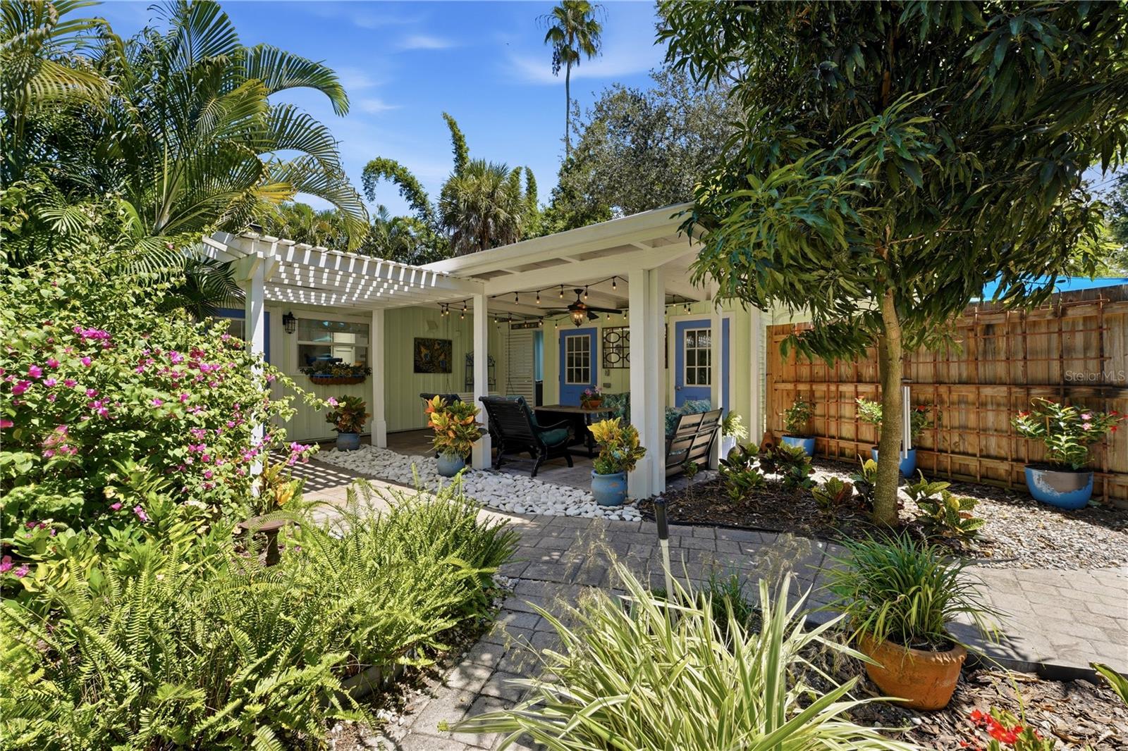 3424 Old Oak Dr