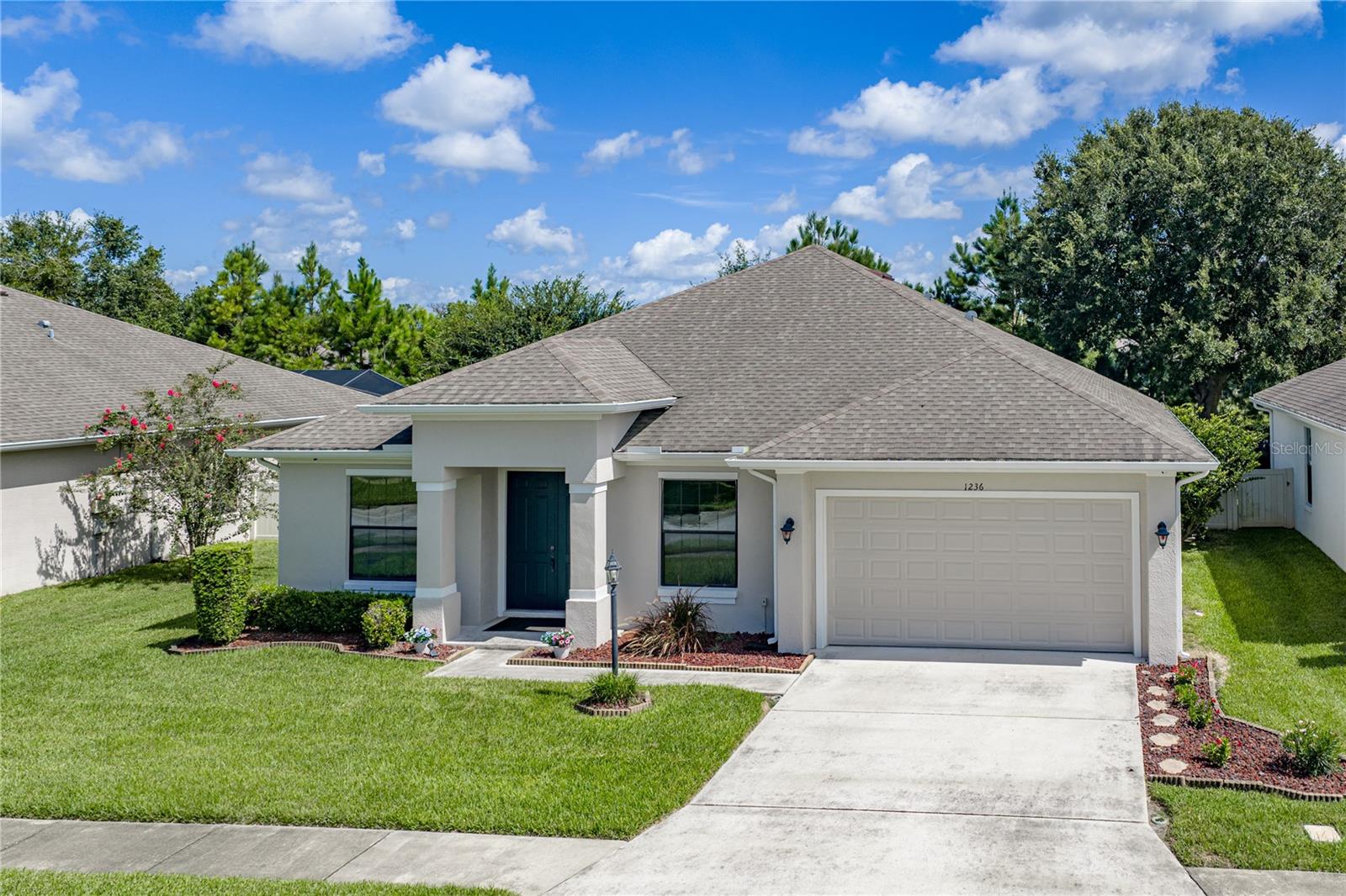 1236 Evergreen Park Cir photo 1
