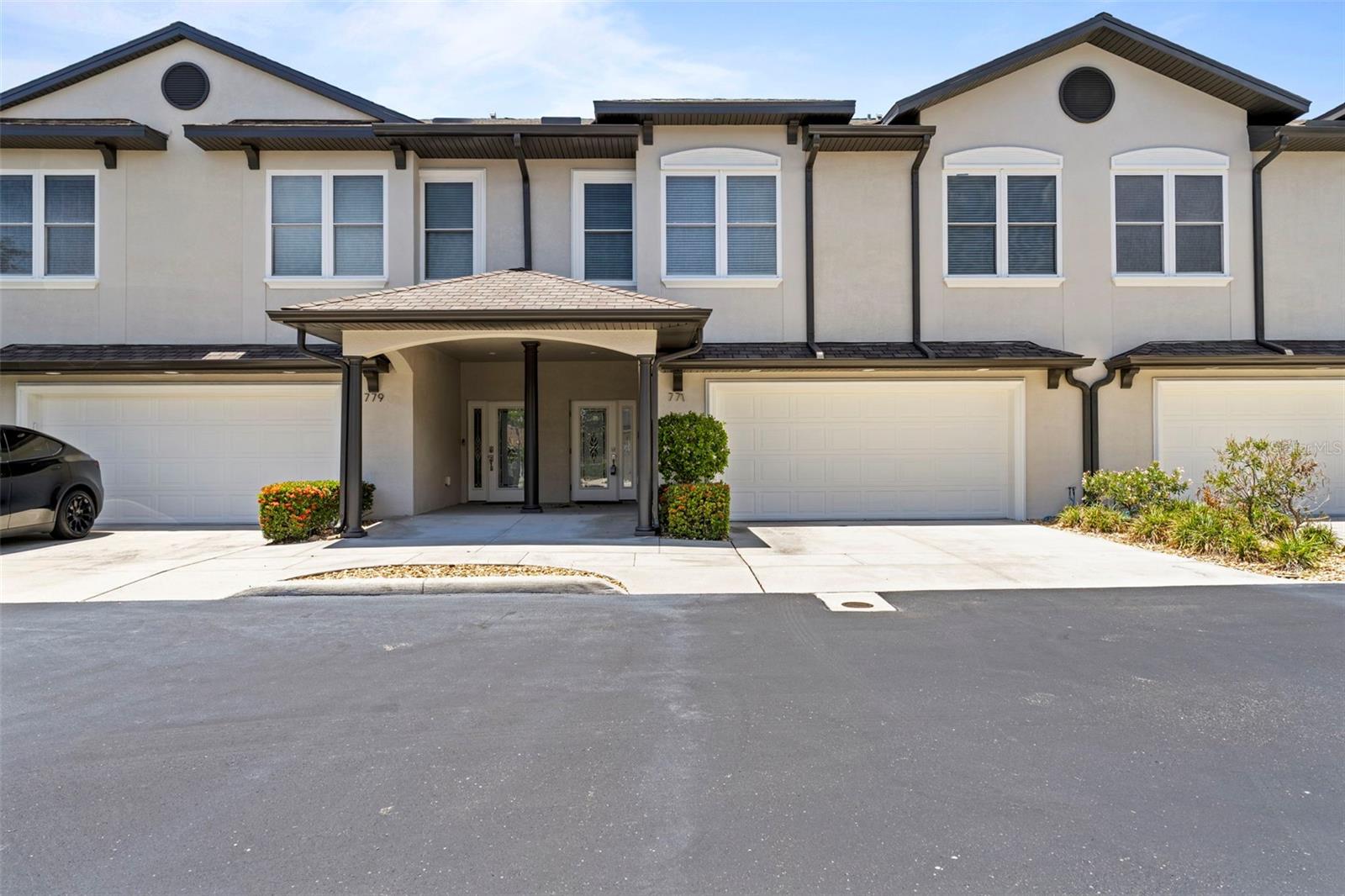 771 Date Palm Ln photo 1