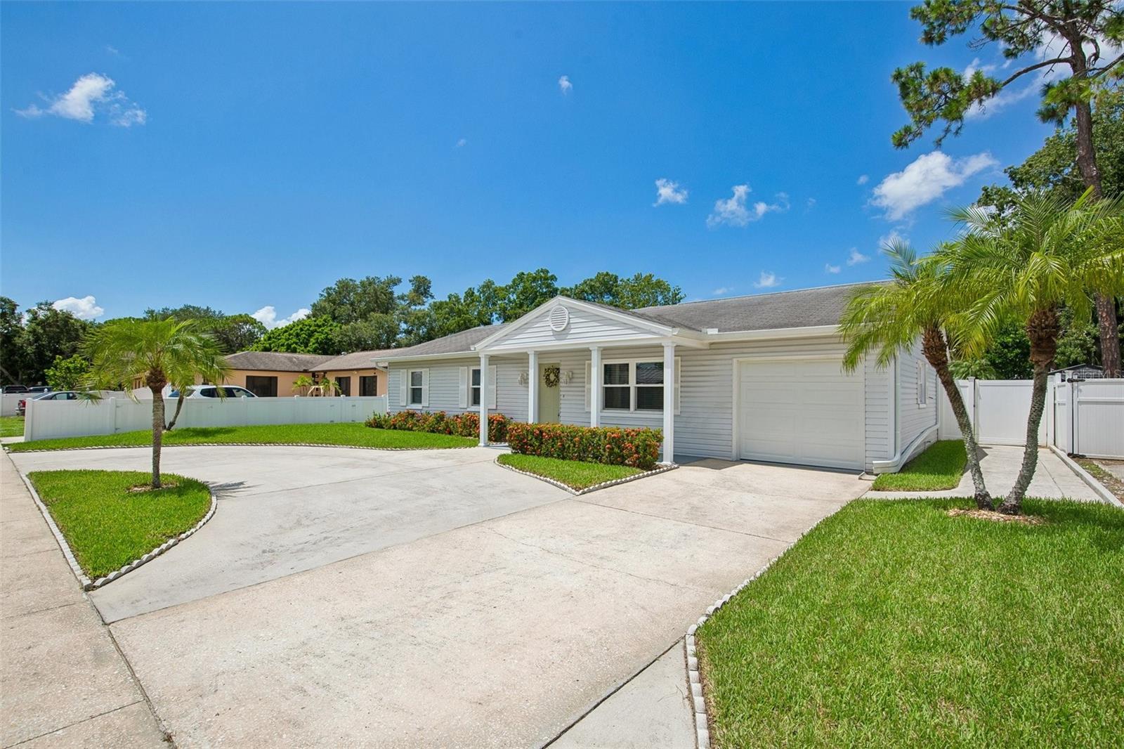 6424 Eldorado Dr