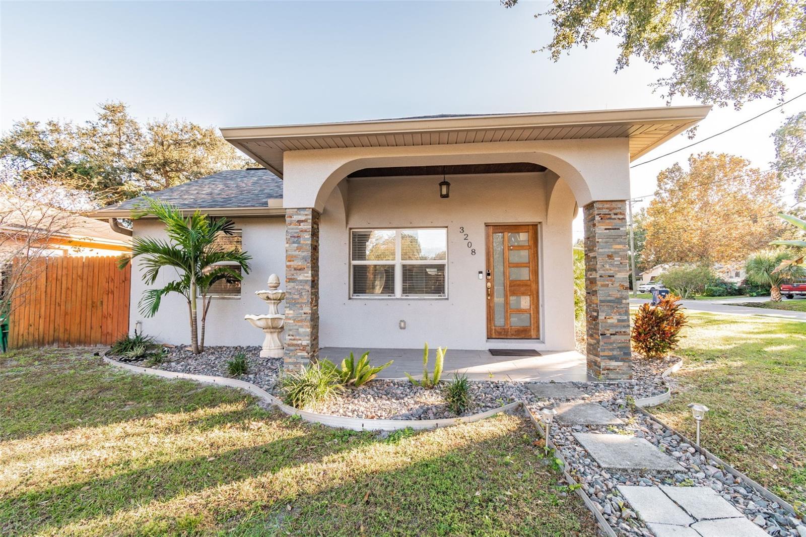 3208 W Napoleon Ave