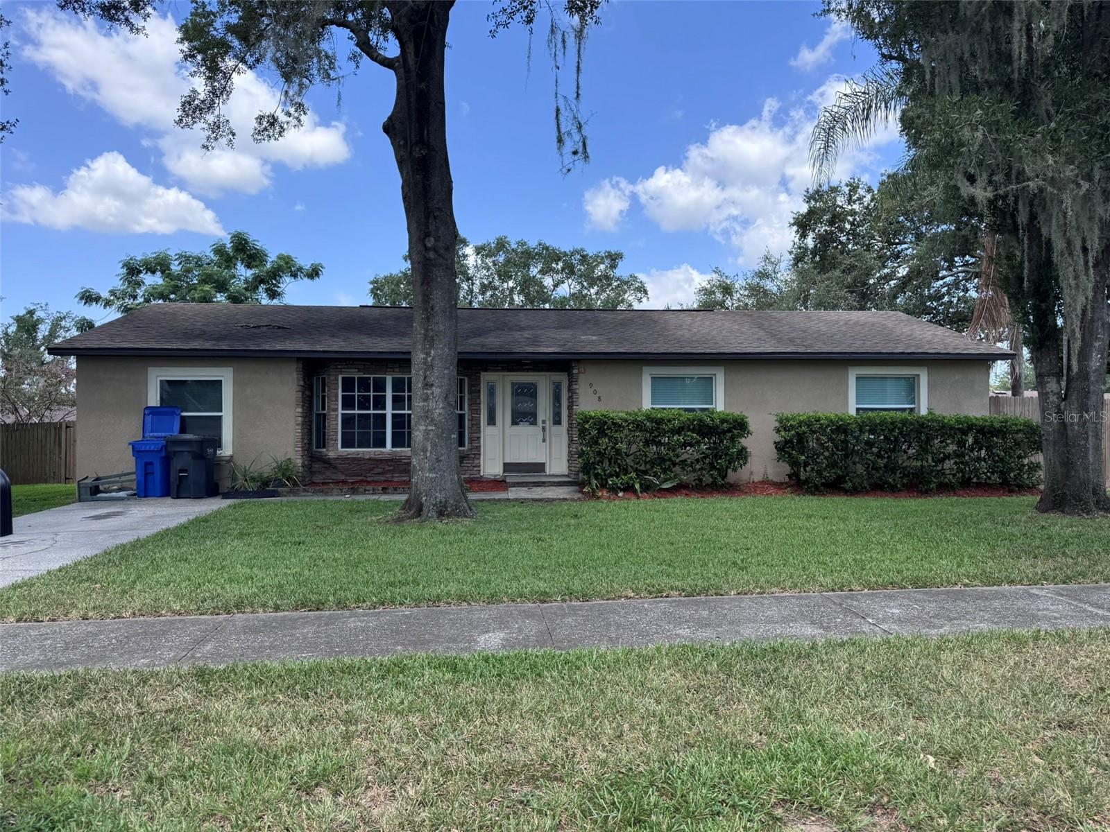908 Silver Ridge Way photo 1