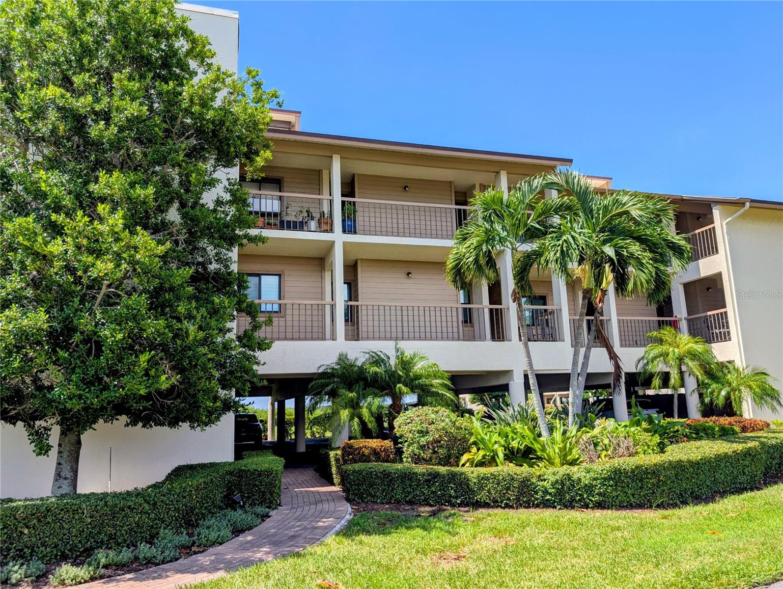 3850 Mariners Walk #723