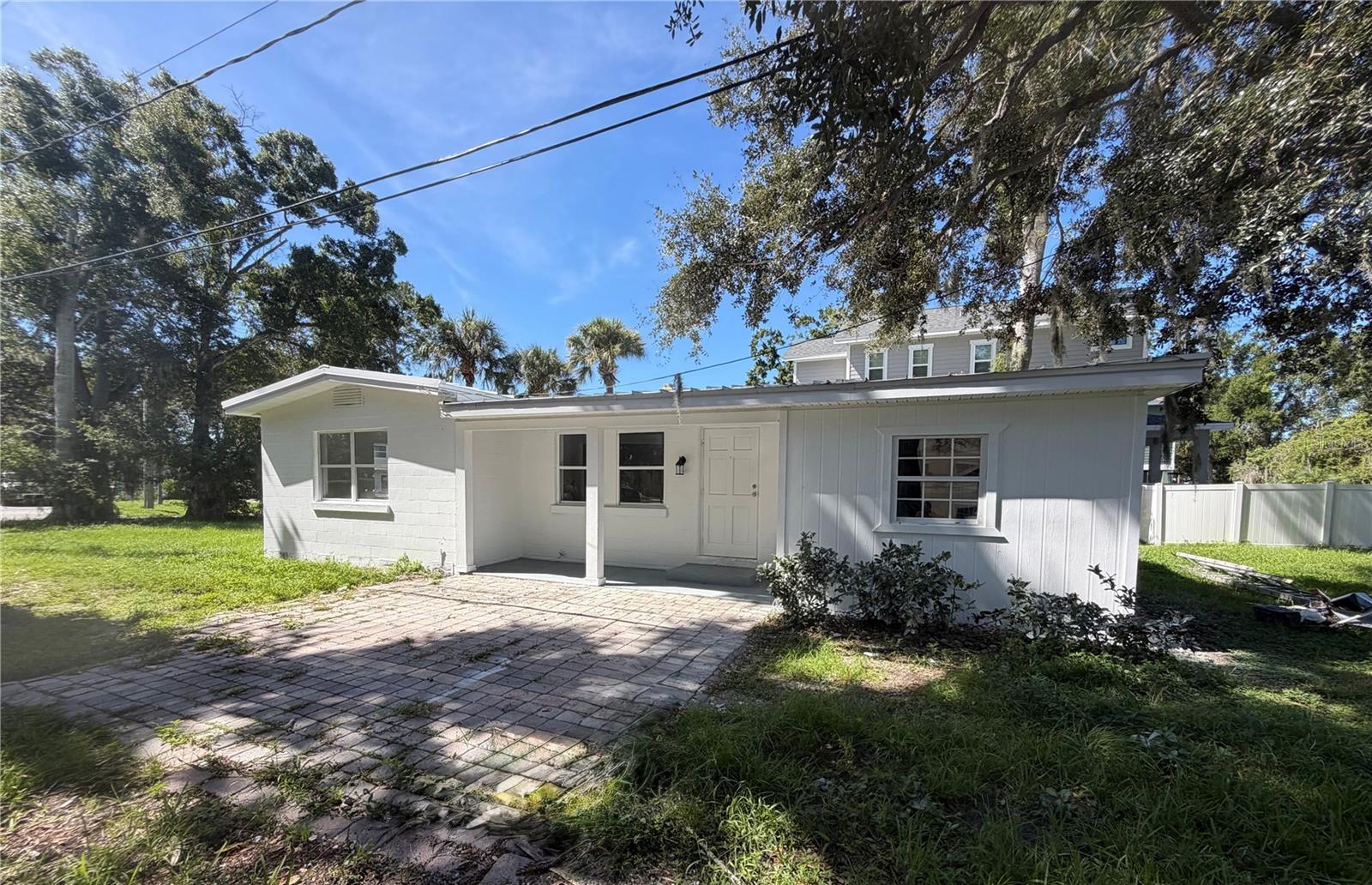200 Fairfield St photo 1