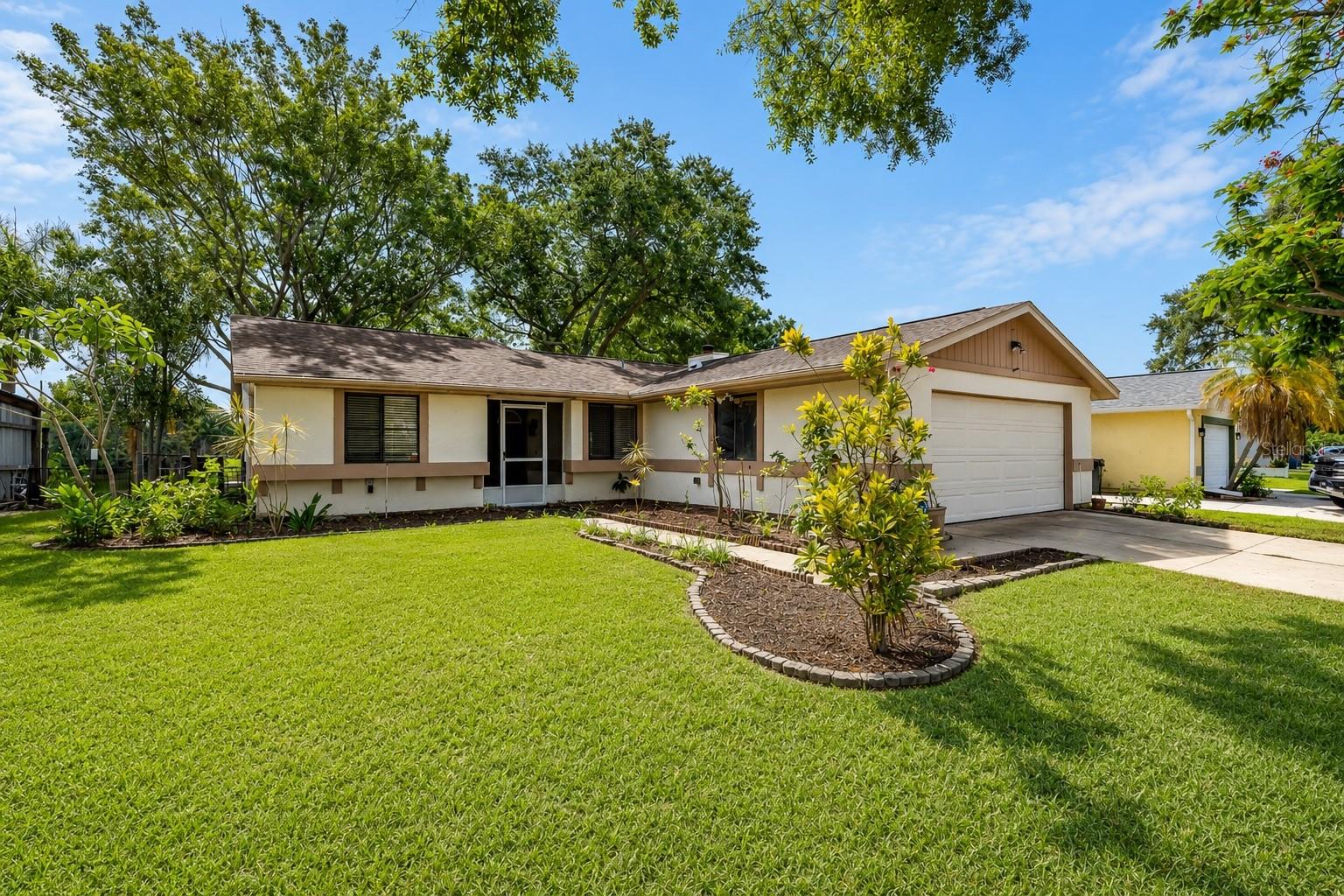 627 Timber Bay Cir W photo 1
