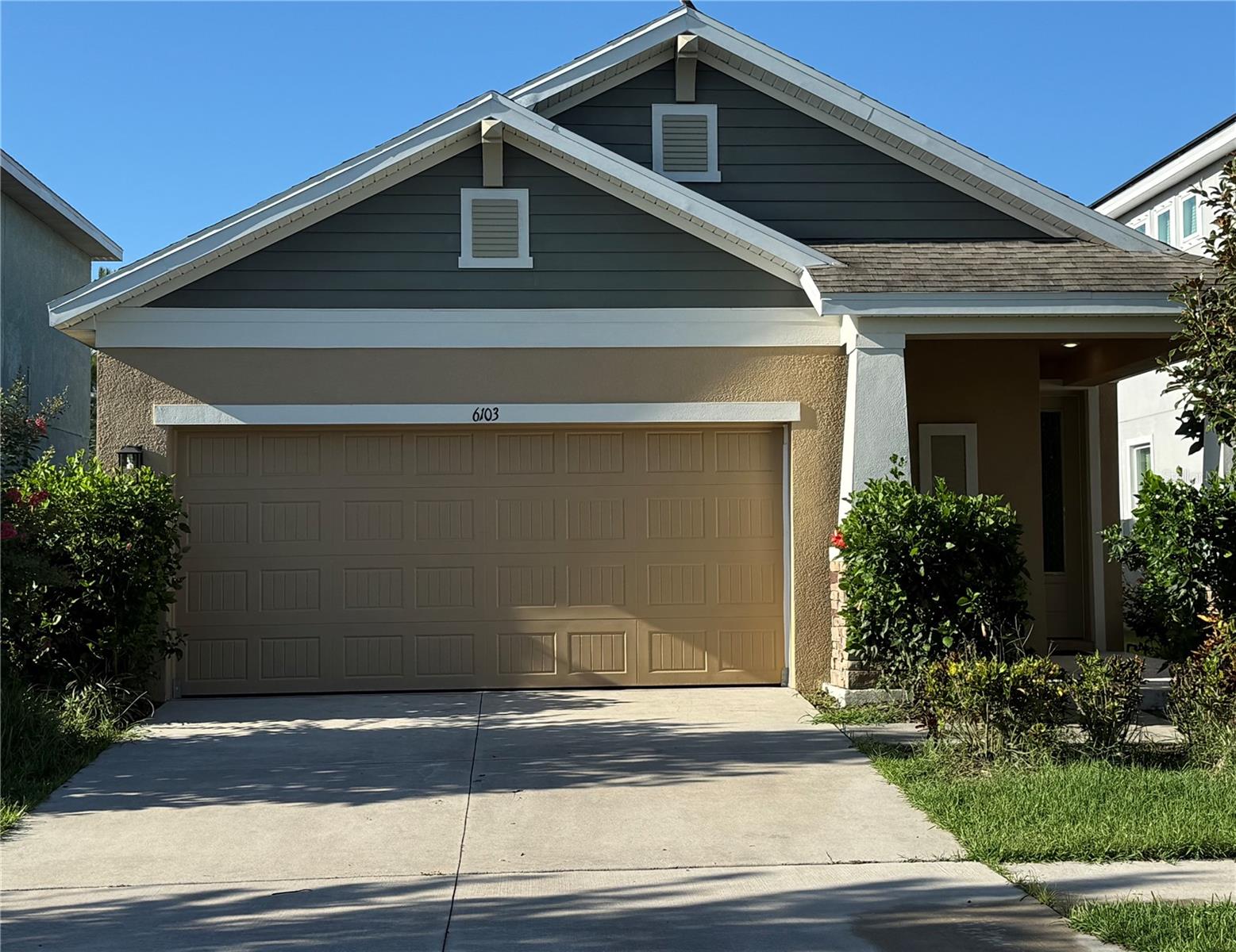 6103 Voyagers Pl photo 1