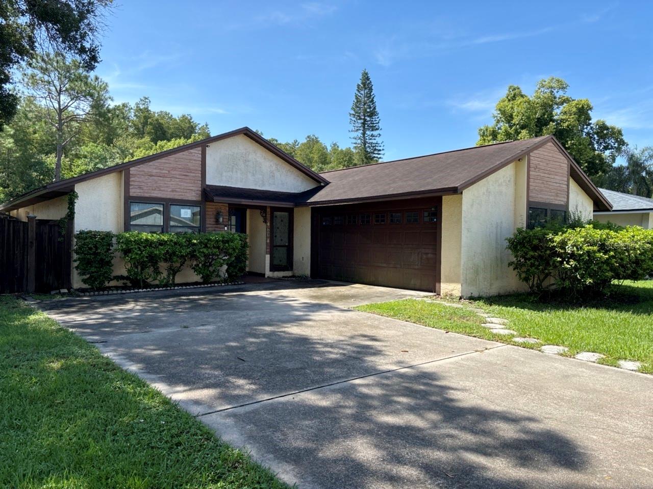 4604 Ridge Pt photo 1