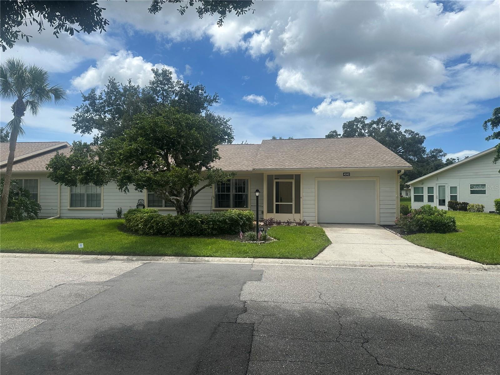 4242 Oakhurst Cir E photo 1