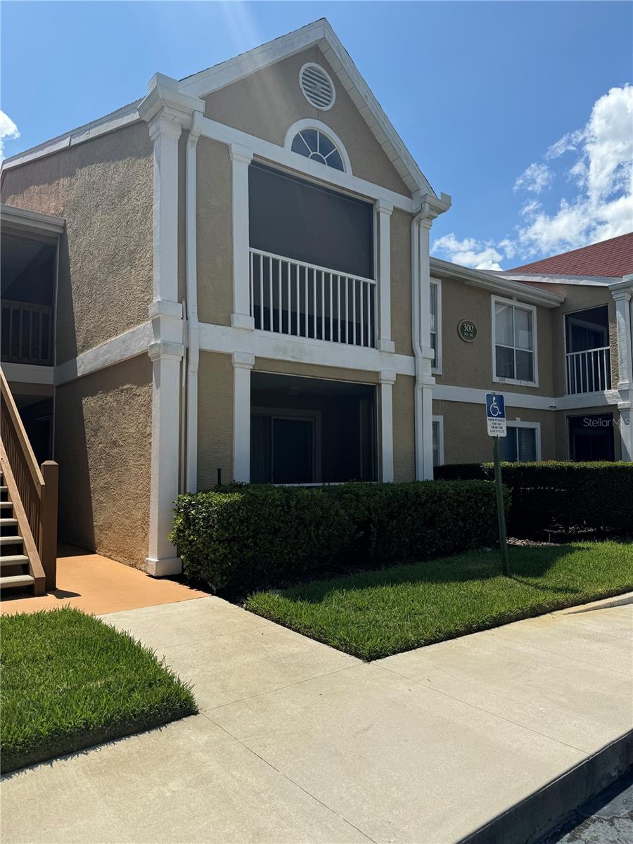 9481 Highland Oak Dr #303 photo 1