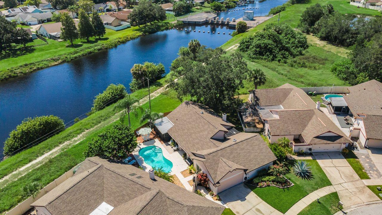 6923 Silvermill Dr