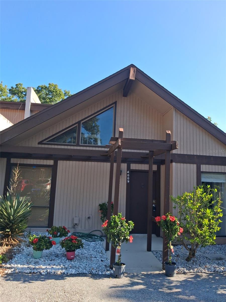 4009 Muriel Pl photo 1