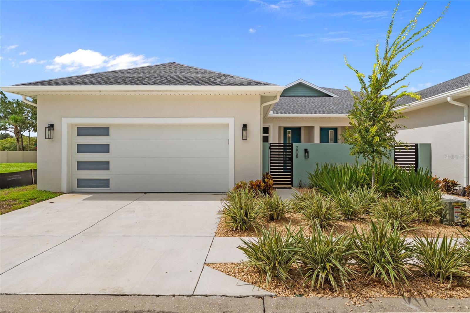 208 Athenian Way photo 1