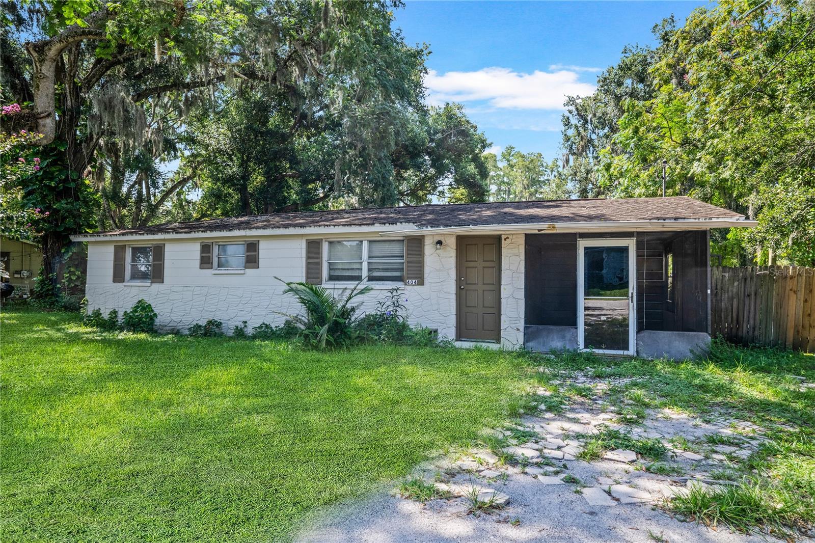 404 W Lutz Lake Fern Rd photo 1