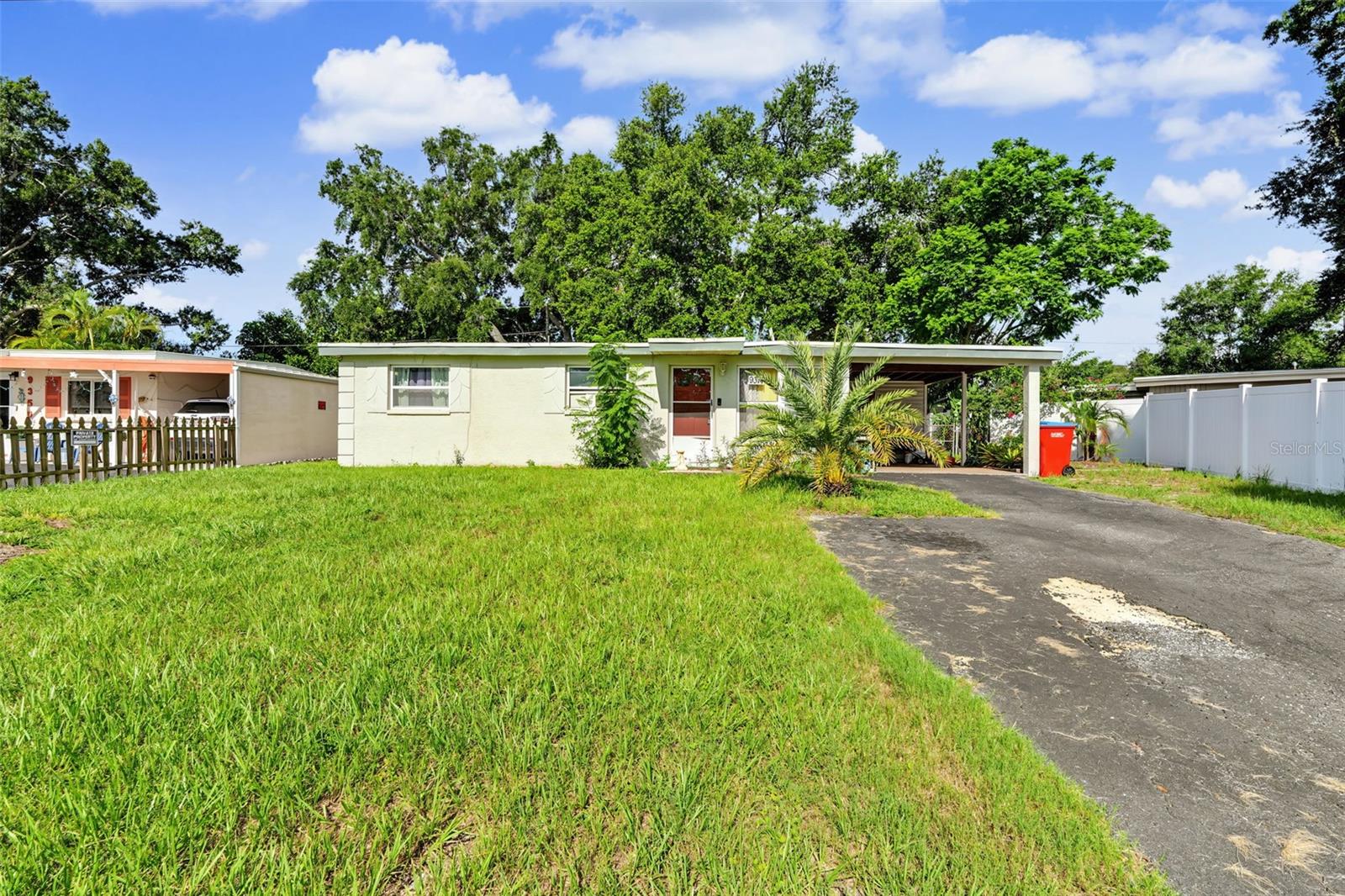 9374 84th St photo 1