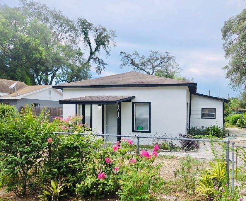1018 E Holland Ave