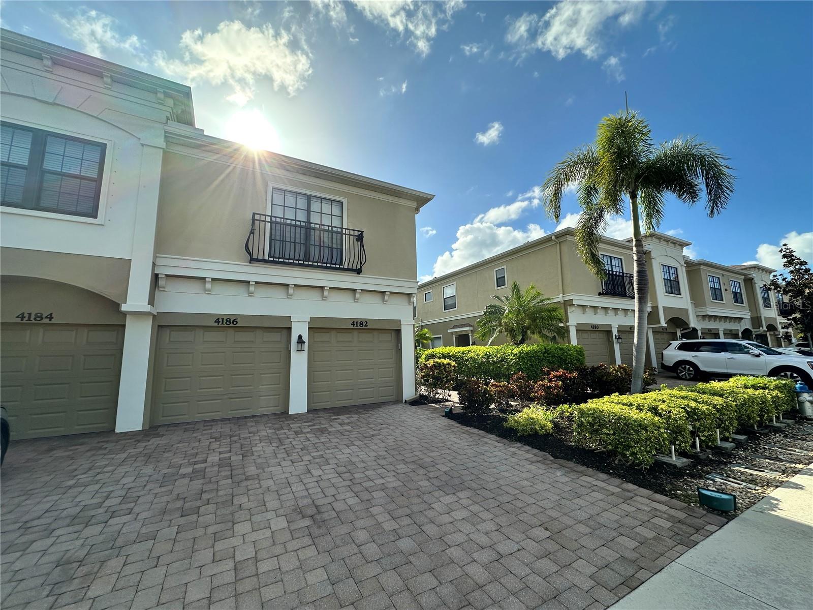 4186 Overture Cir