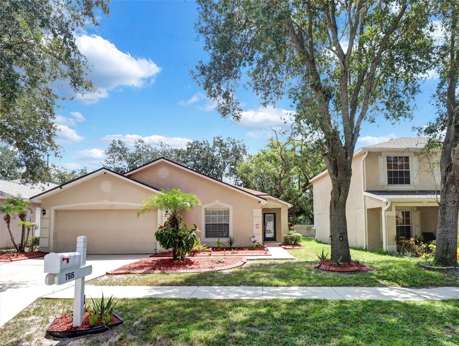 7515 Terrace River Dr photo 1