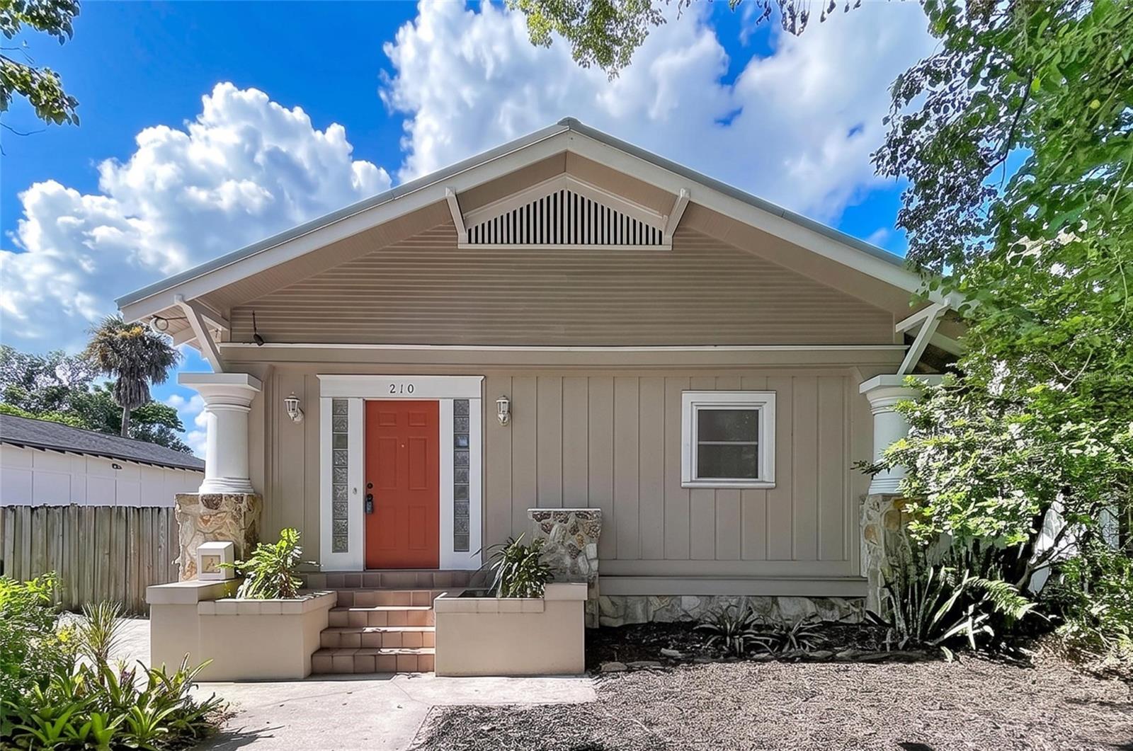 210 W Floribraska Ave photo 1