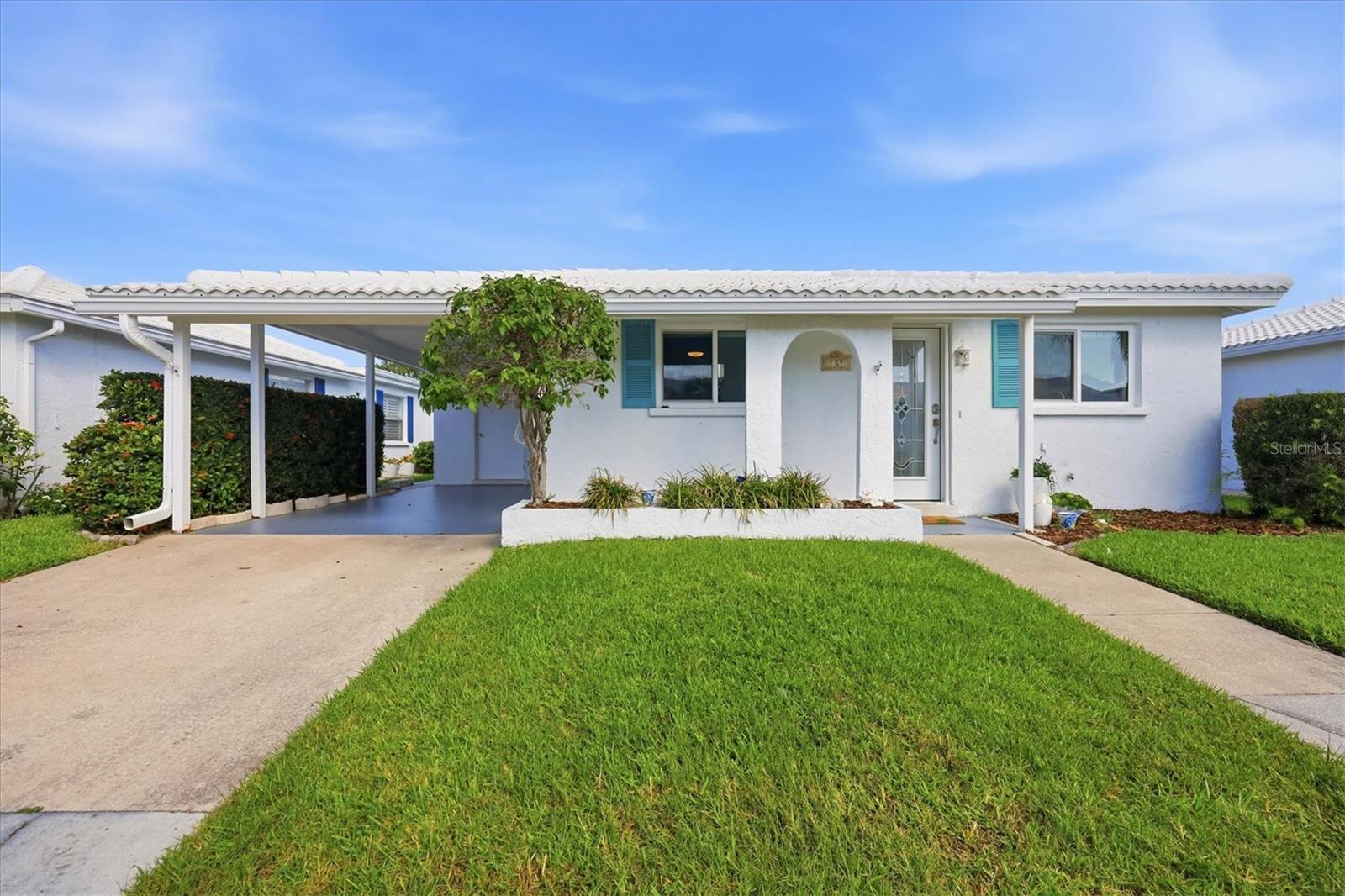 885 Spanish Dr N photo 1