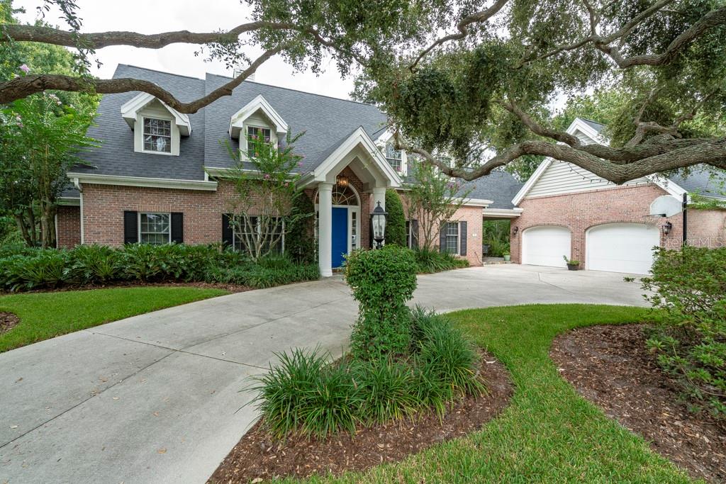 3706 Avenida Madera