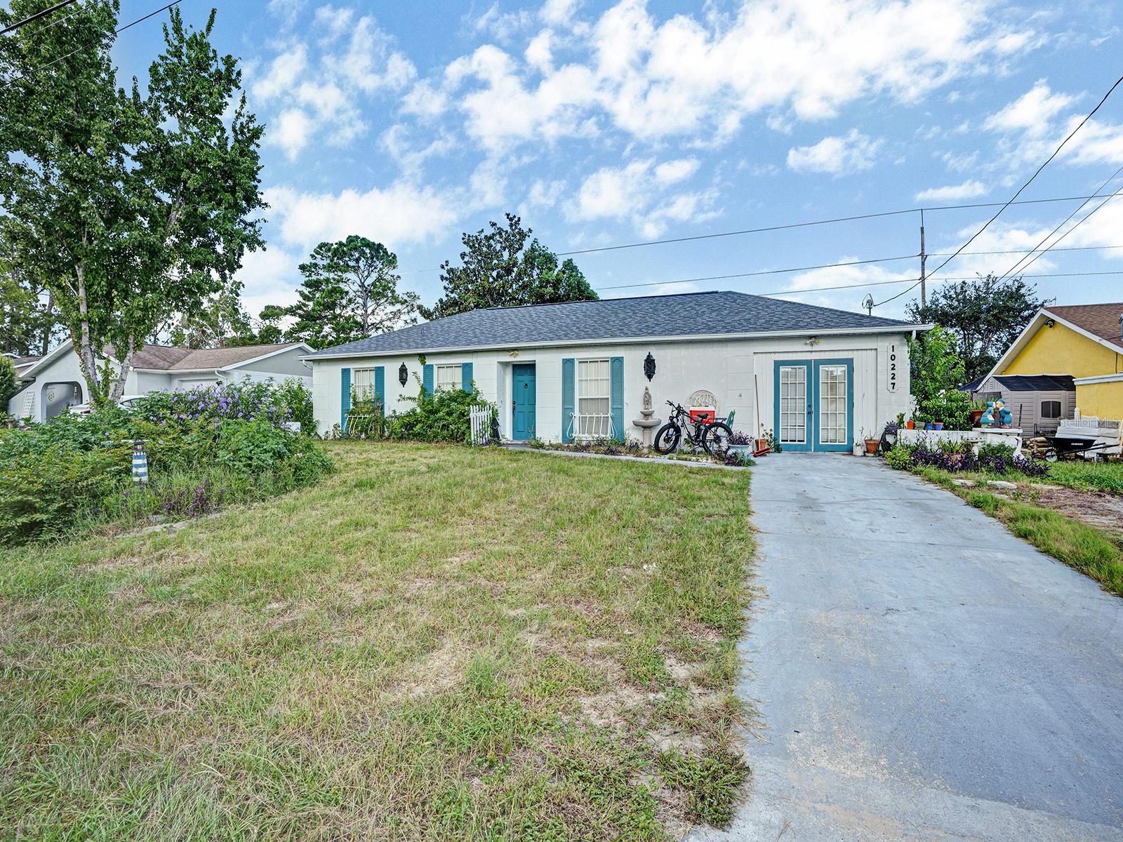 10227 Gifford Dr photo 1