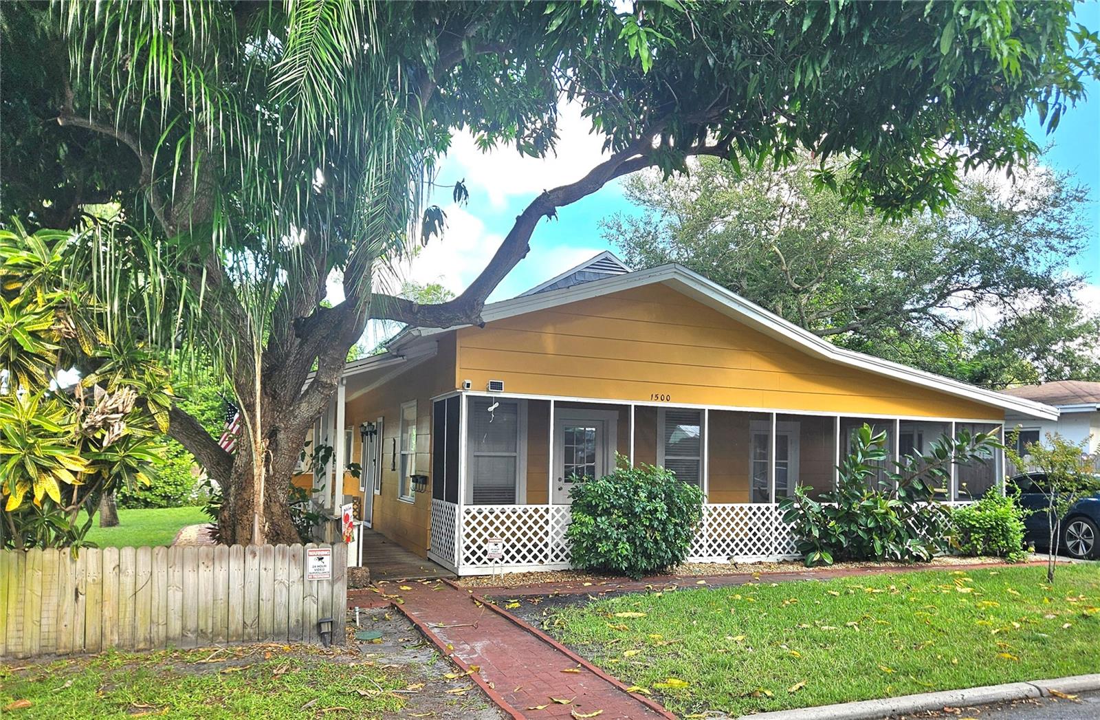 1500 N Osceola Ave