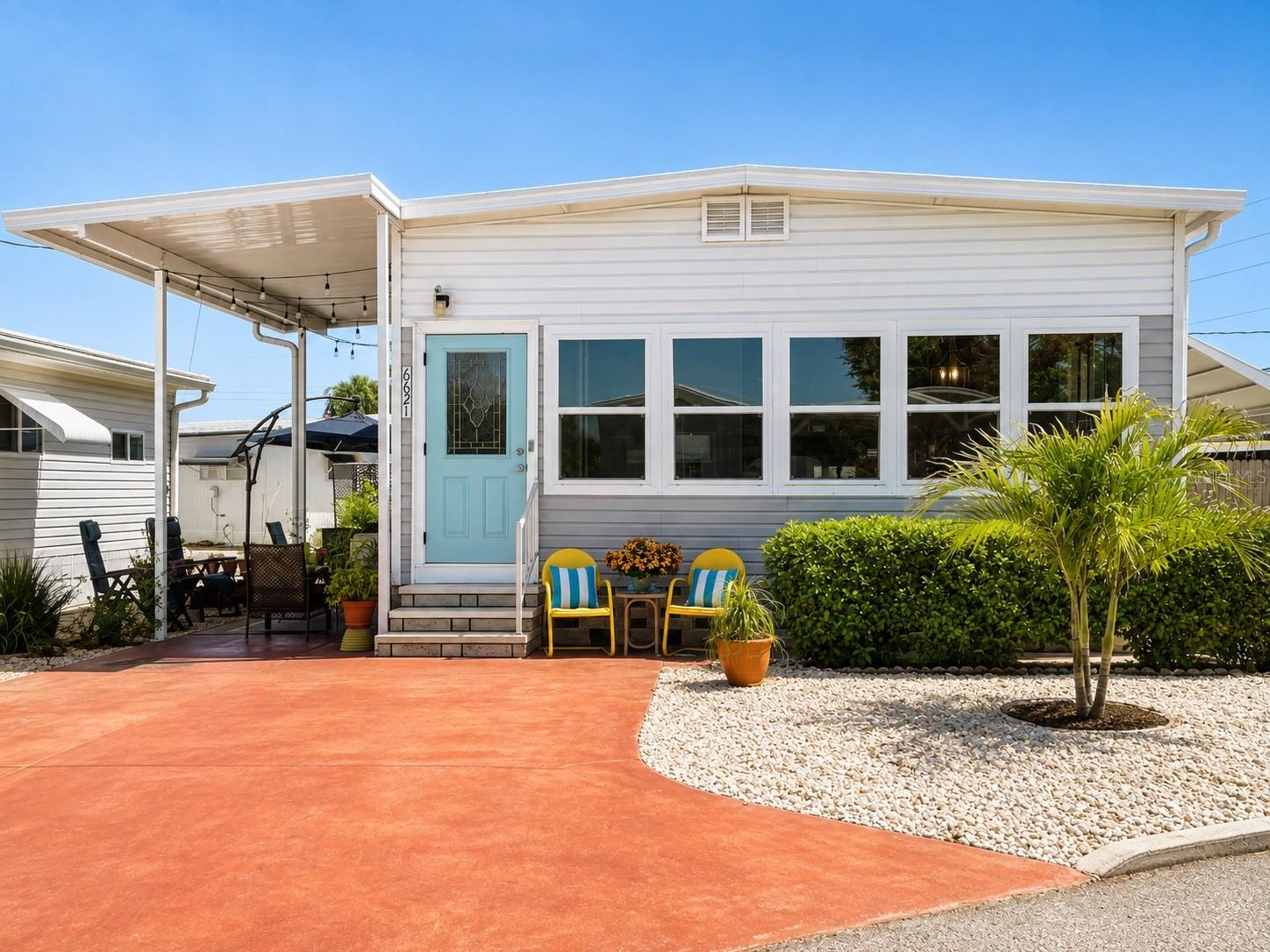 6621 Marina Dr photo 1