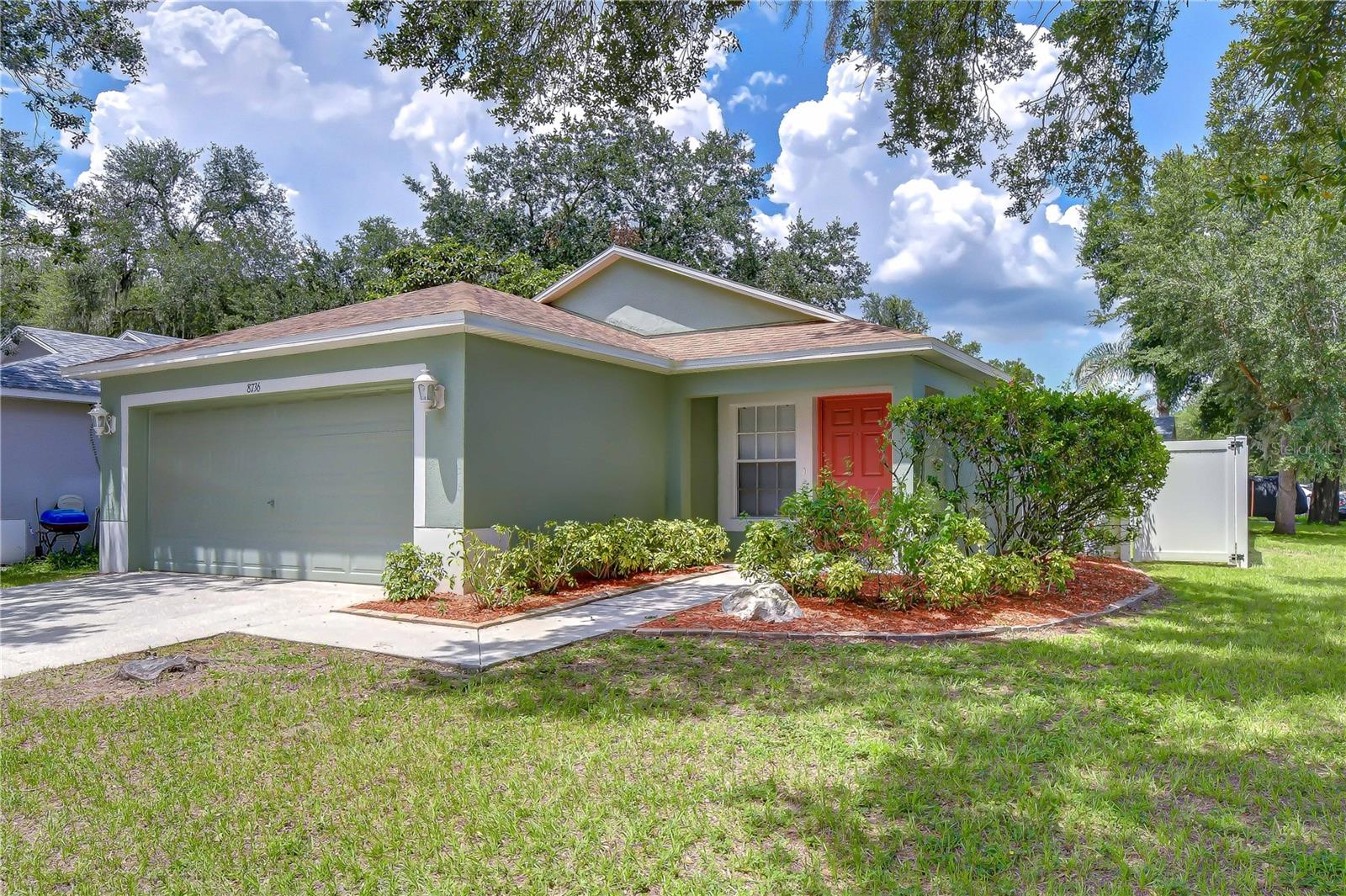 8736 Morrison Oaks CT photo 1