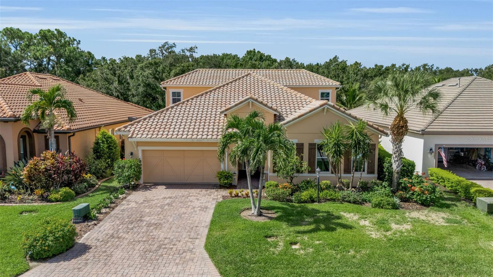 10310 Eastwood Dr photo 1