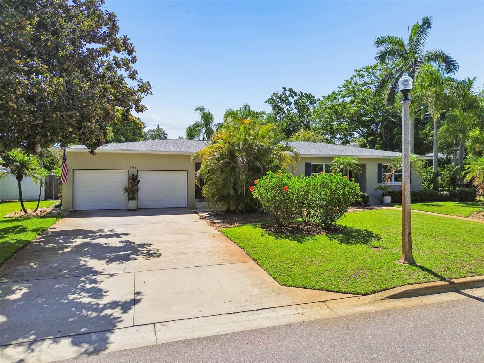 1743 Eagles Nest Dr photo 1
