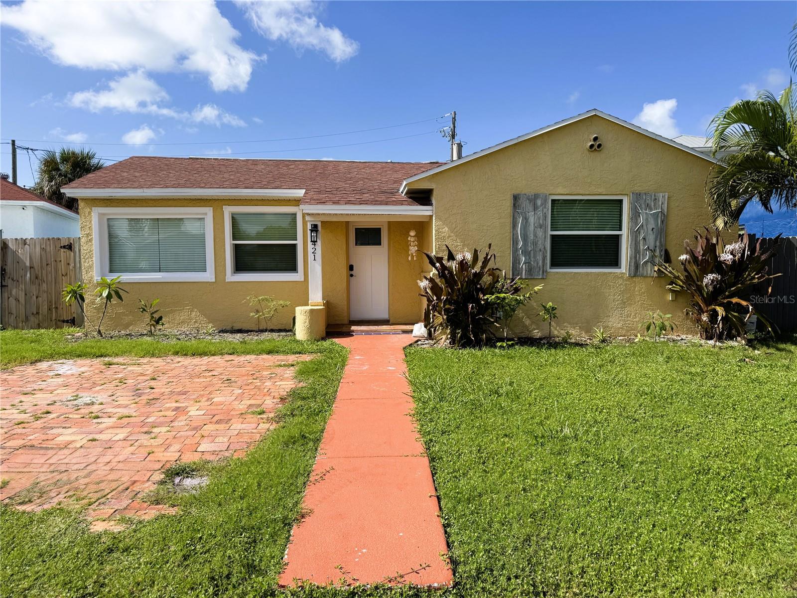 421 Virginia Ave photo 1