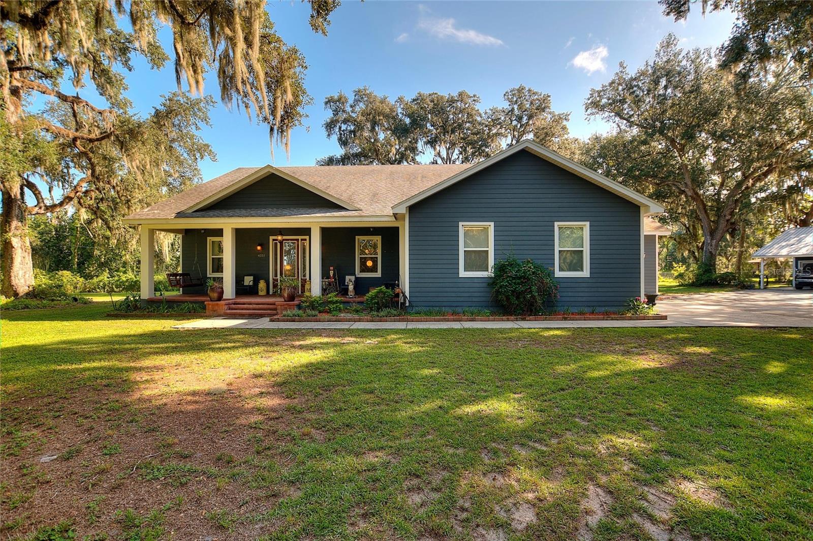 4251 Glenview photo 1