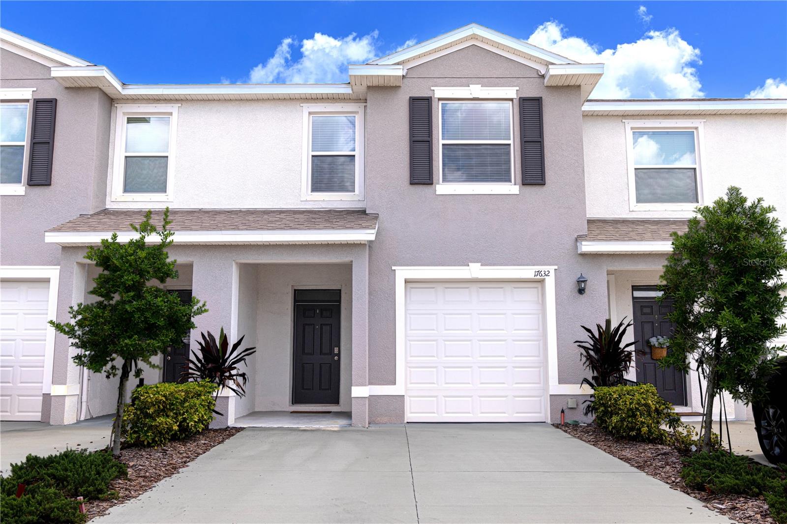 17632 Crescent Moon Loop photo 1