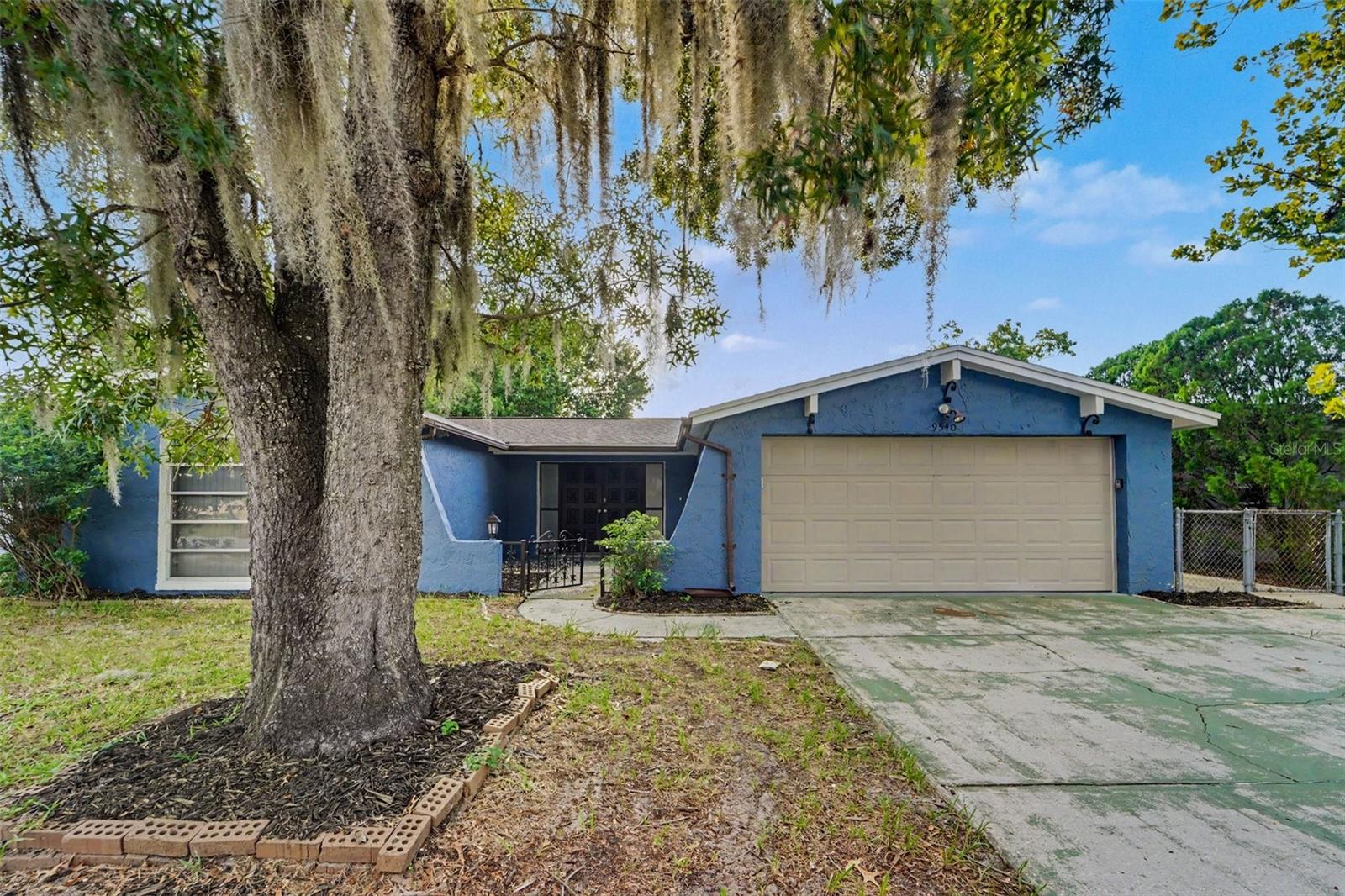 9540 Rainbow Ln photo 1