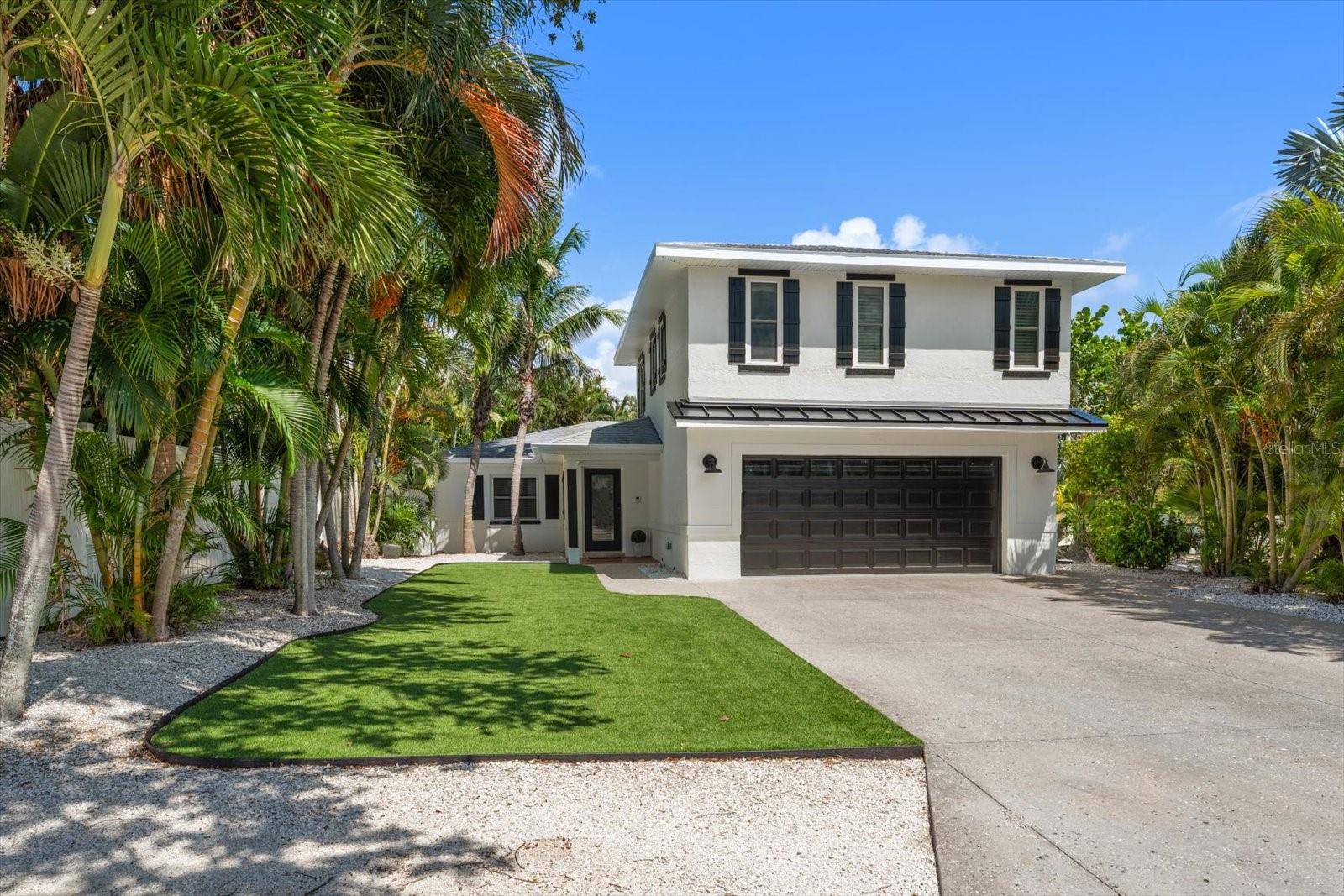 1907 Bay Blvd photo 1