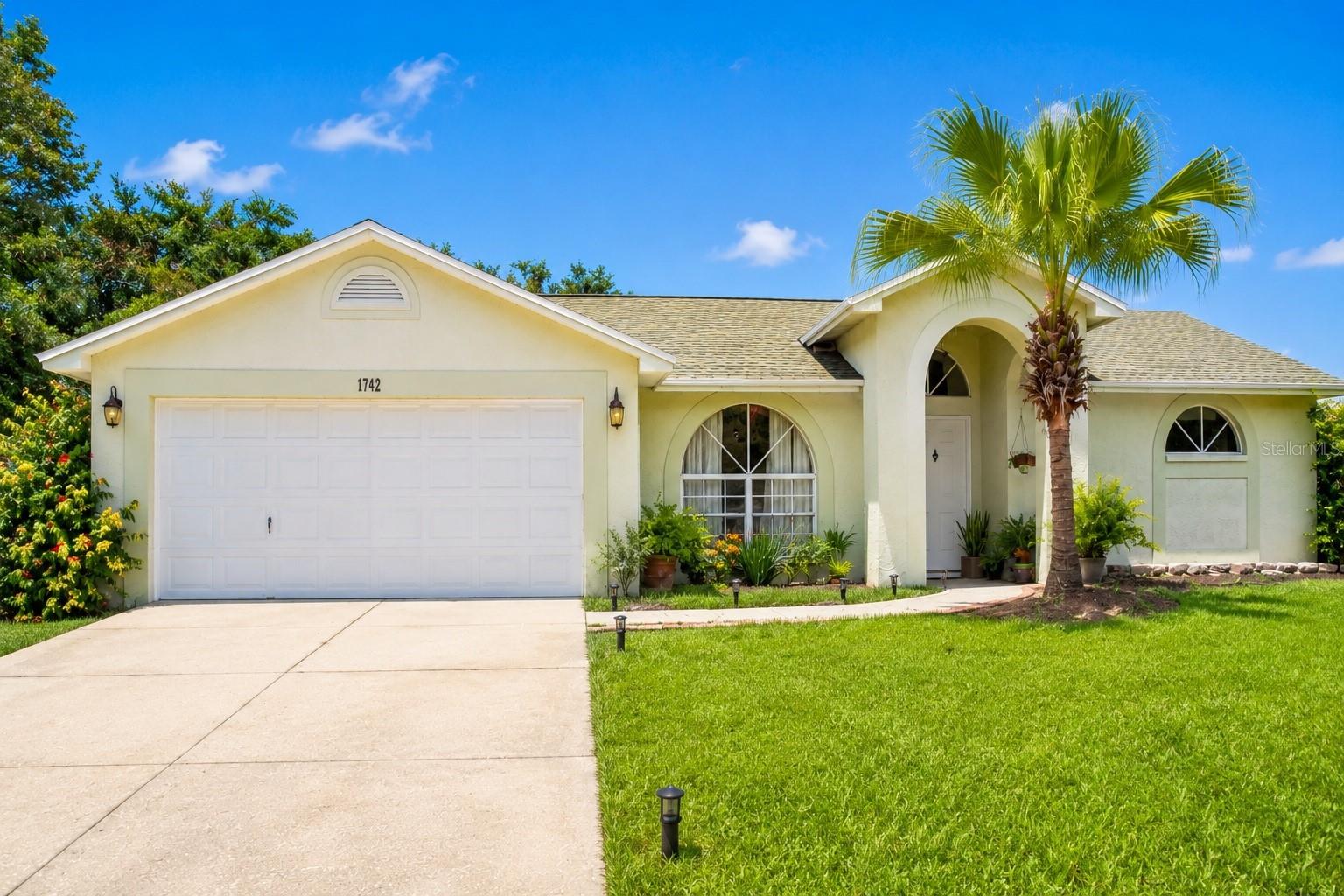 1742 Staysail Dr