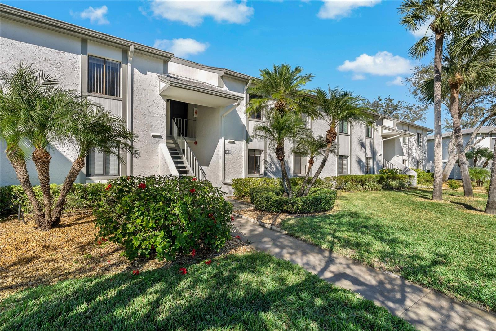 122 E Cypress CT #122 photo 1