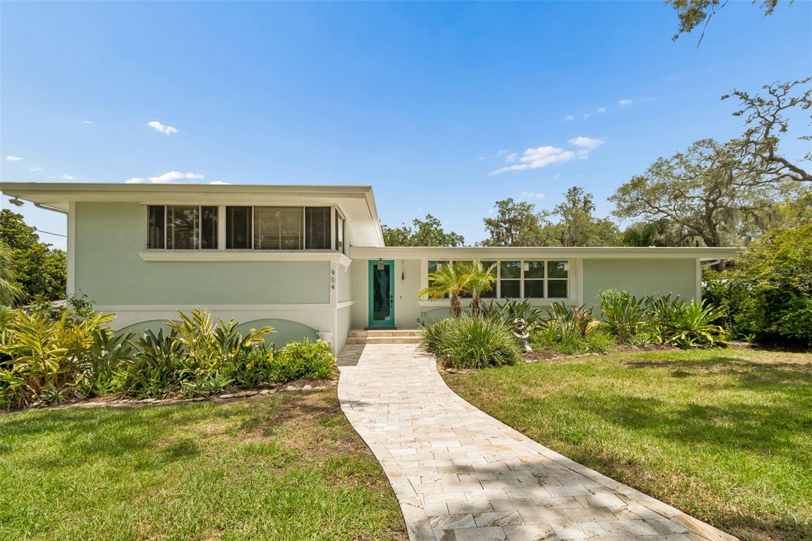 904 Bayshore Dr photo 1