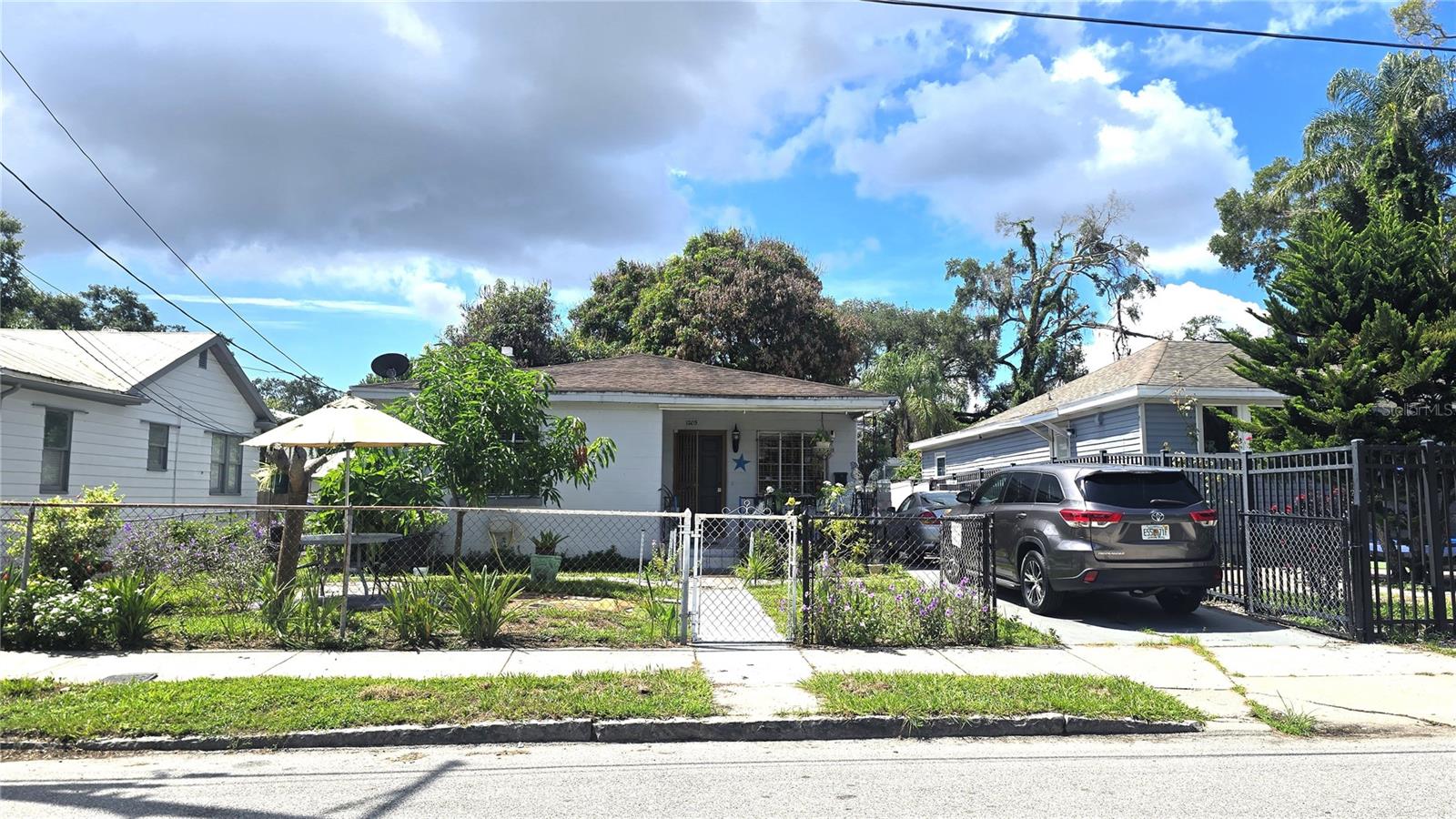 1205 E 26th Ave photo 1