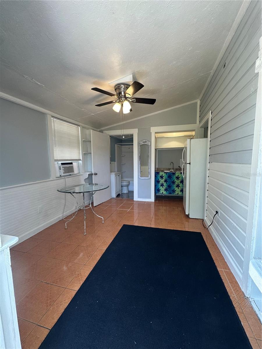 310 Spring CT #B