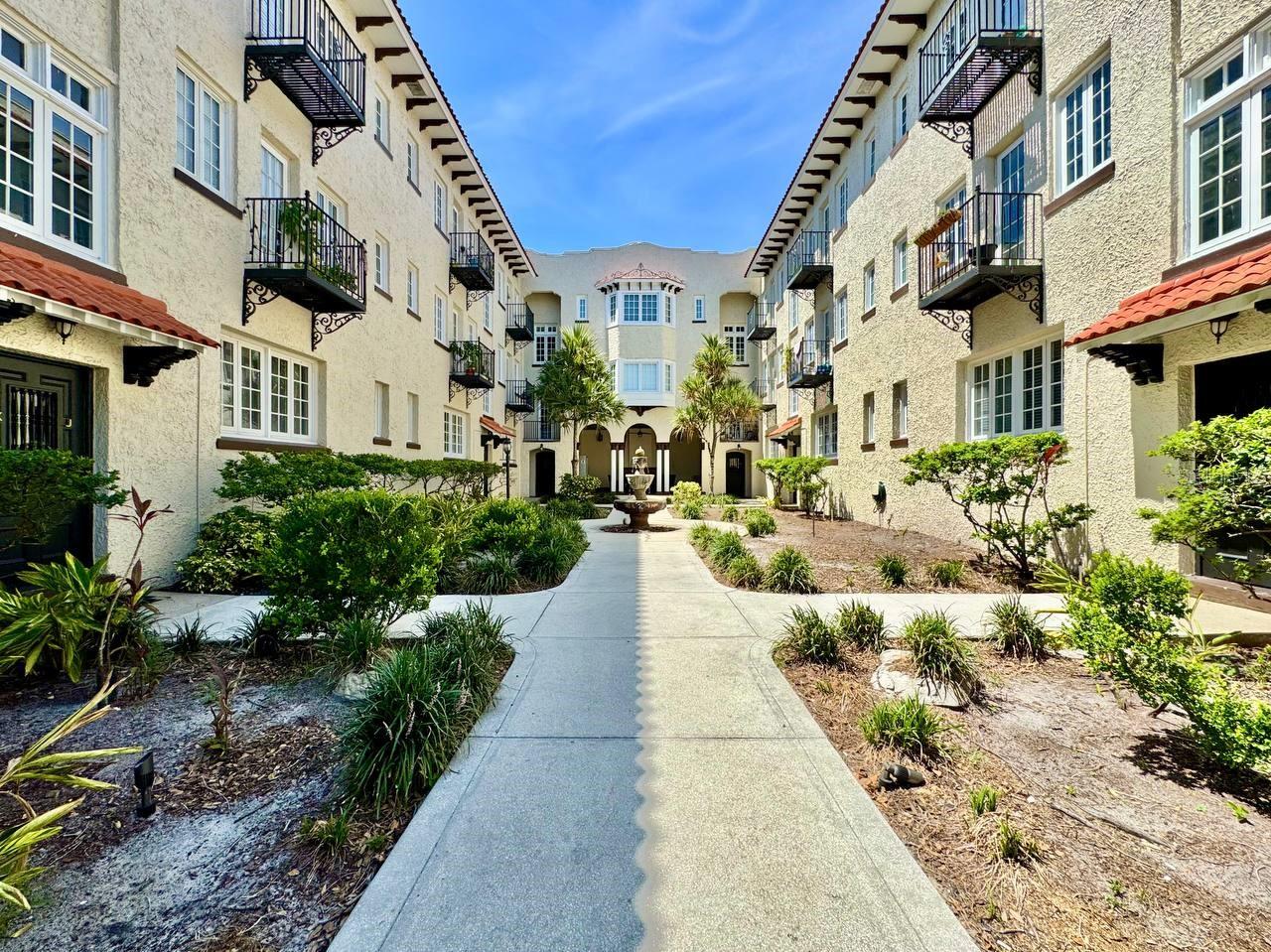 2117 W Dekle Ave #D1 photo 1