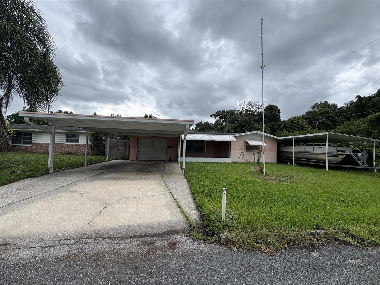 1650 Aqua Ln