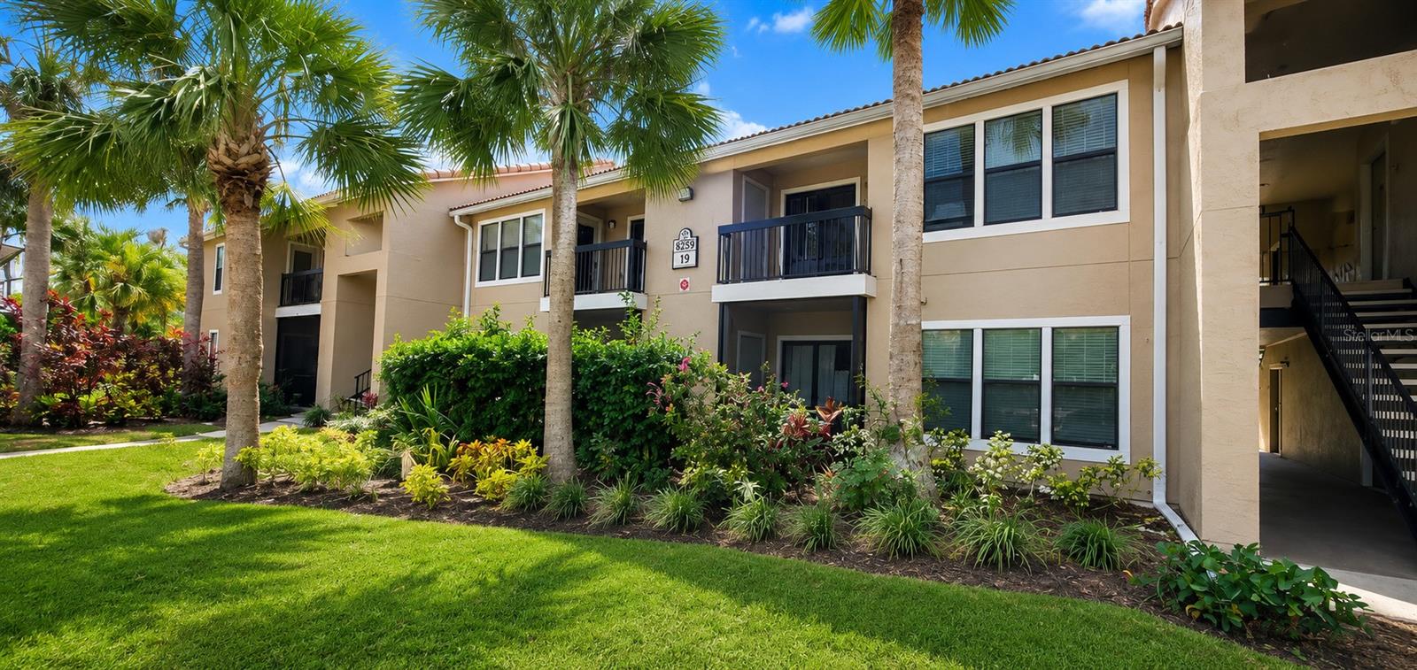 4033 Crockers Lake Blvd #1923