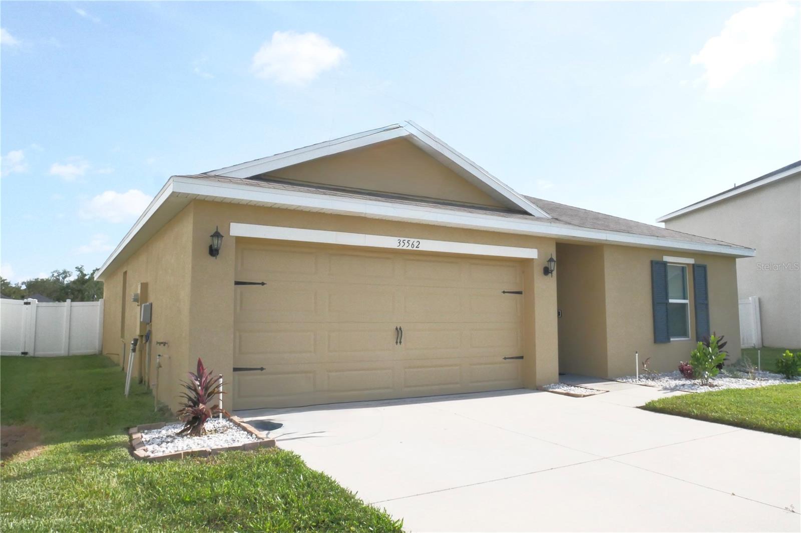 35562 Burma Reed Dr photo 1