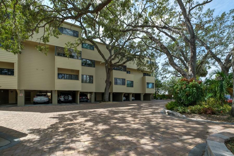 1740 Alderman St #8 photo 1