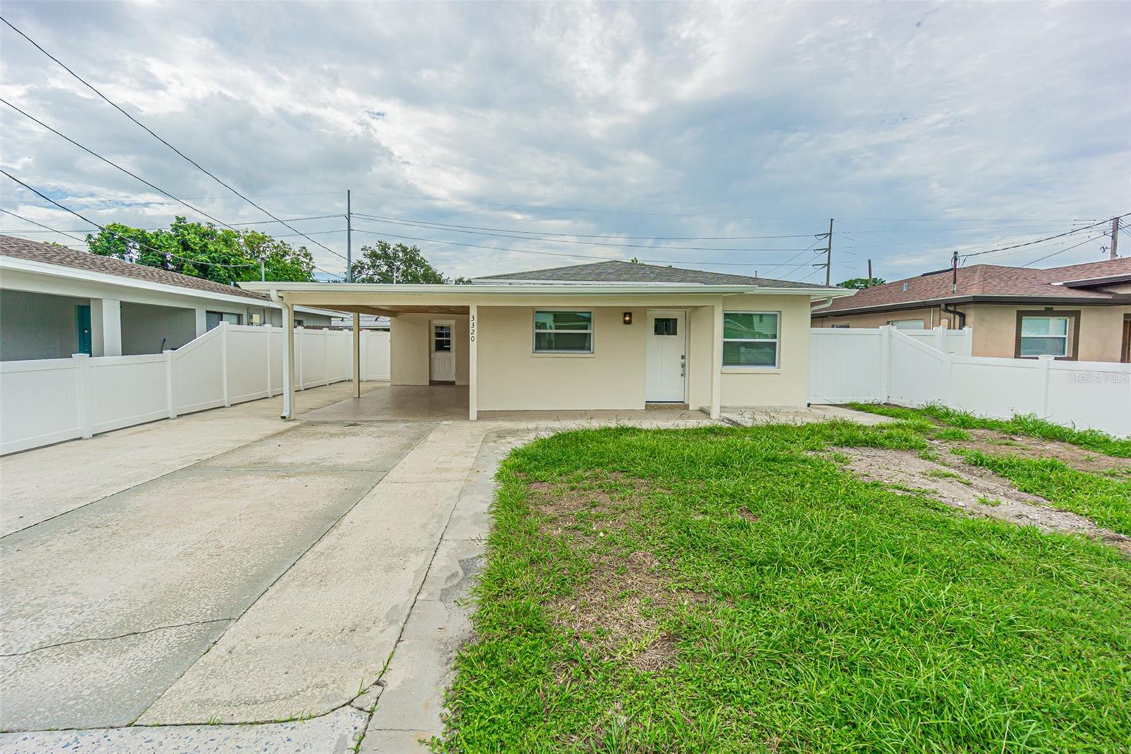3320 W Leroy St