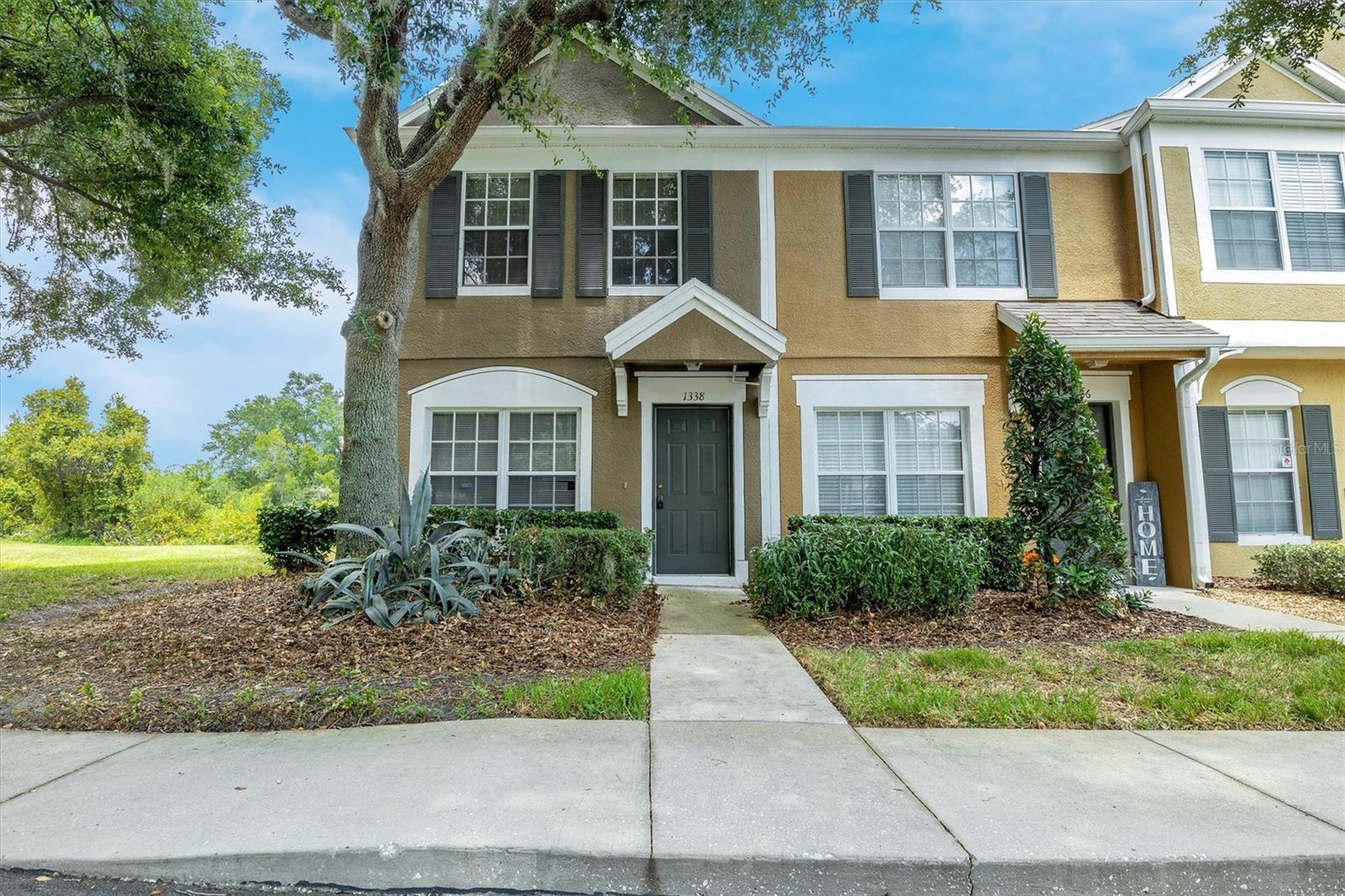 1338 Standridge Dr photo 1