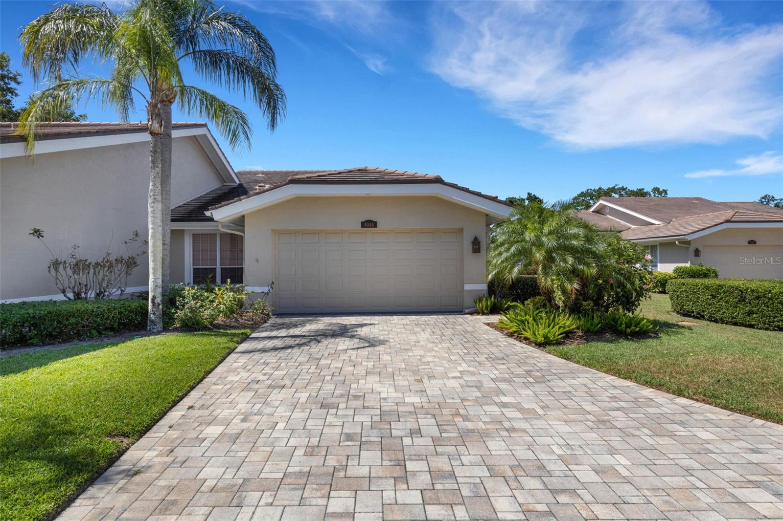 4044 Penshurst Park photo 1