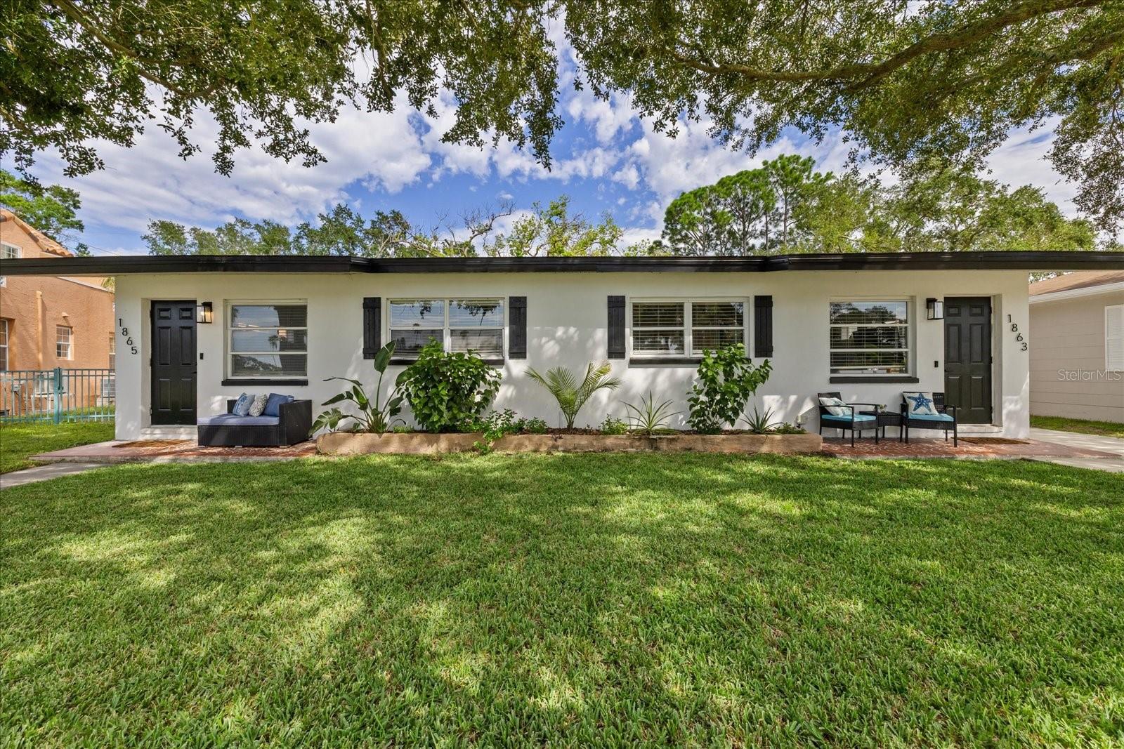 1863 Pasadena Dr photo 1